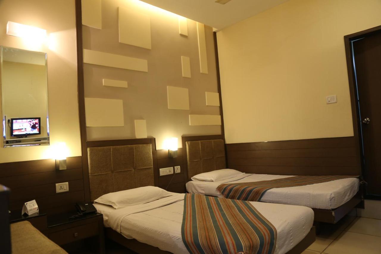 Hotel Merlin International Thrissur Exterior photo